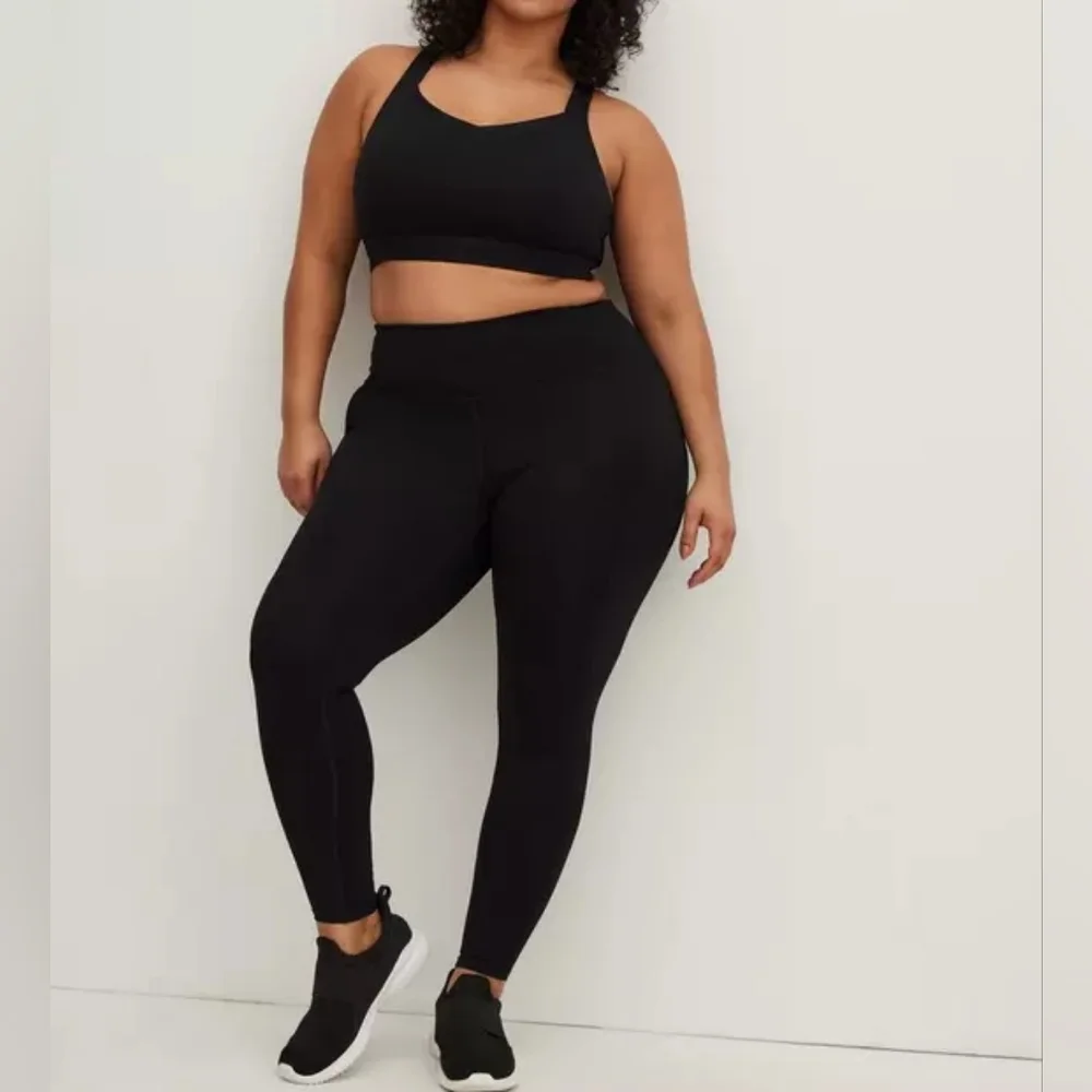 Torrid Low-Impact Wireless V-Neck Active Sports Bra - Picture 6 of 6